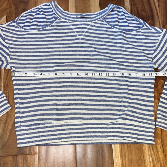 BCBG Maxazria French Terry Cold Shoulder Top - Picture 4 of 7